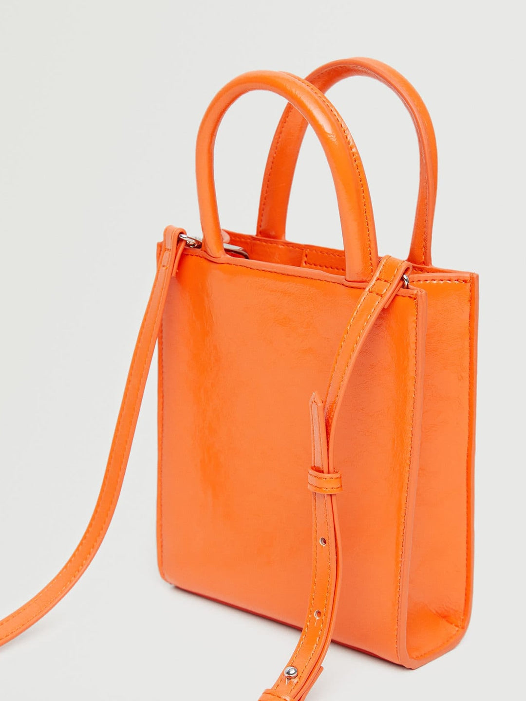 495df40d-18af-4b15-a8ce-0833f340223f1668512666841-MANGO-Orange-Solid-Structured-Handheld-Bag-with-Detachable-S-3 Orange