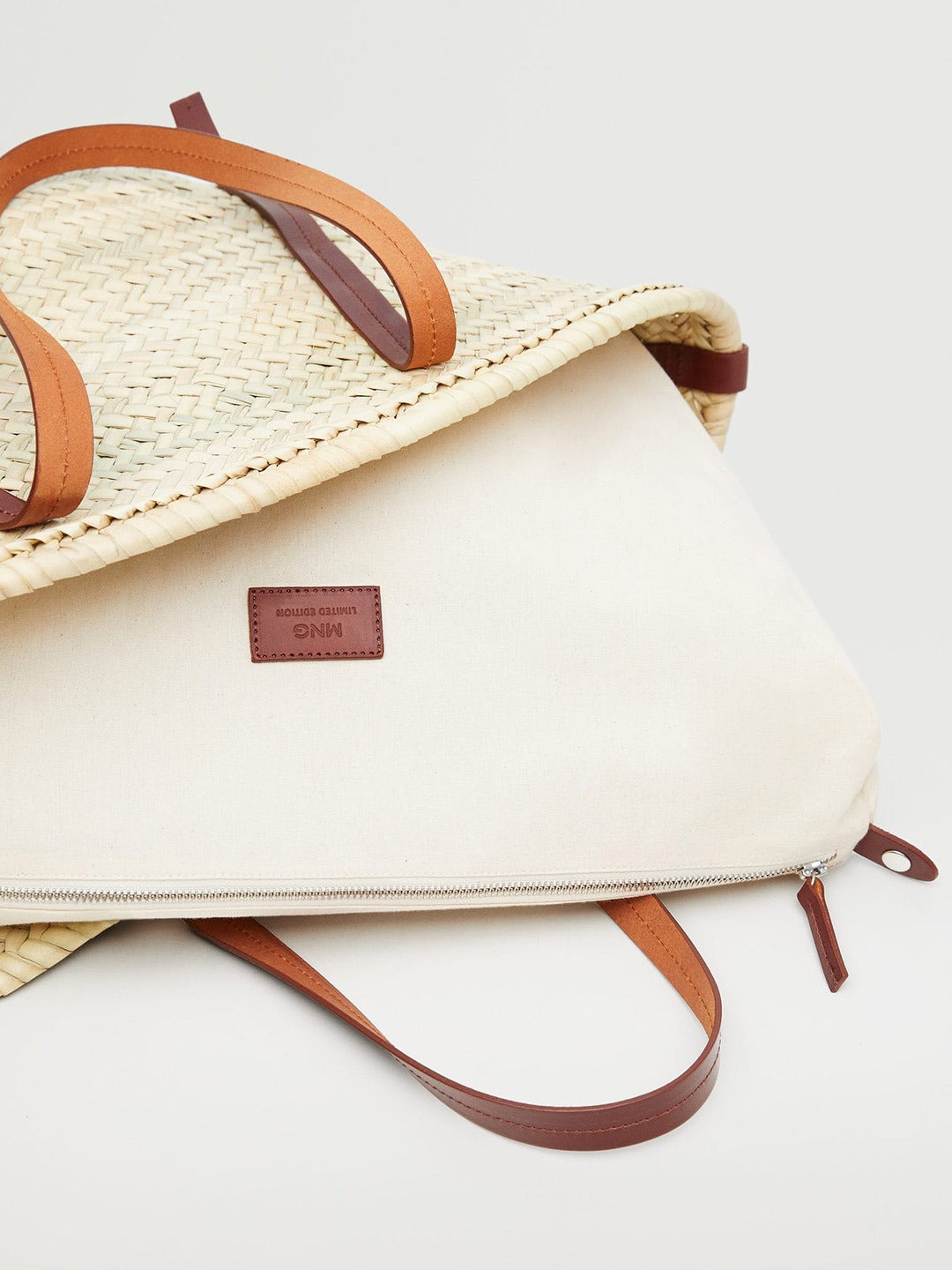 Basketweave Bucket Shoulder Bag MANGO Brown